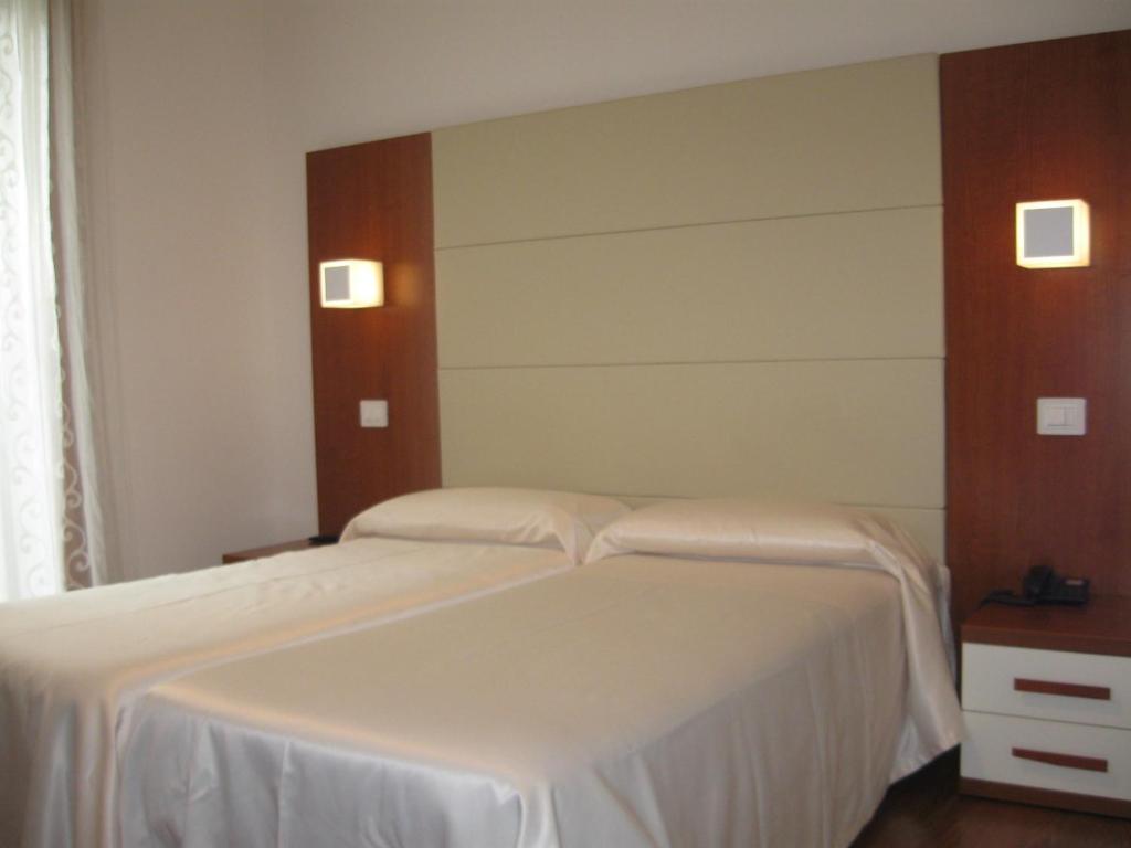 Hotel Mezzaluna Тревізо Екстер'єр фото